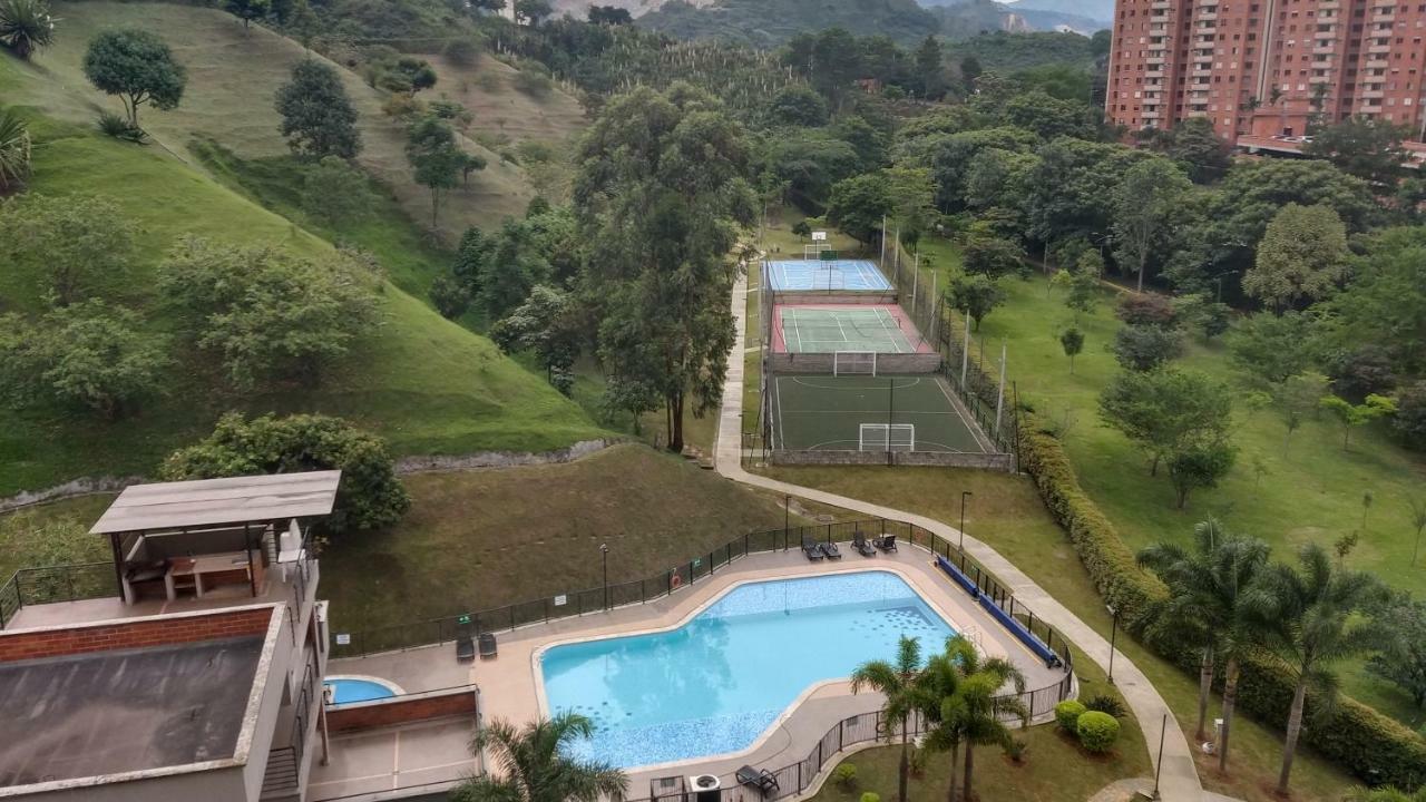 Completo Privado Estrato 5 Apartment Medellin Exterior photo